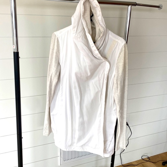 Lulu lemon jacket - Picture 1 of 2